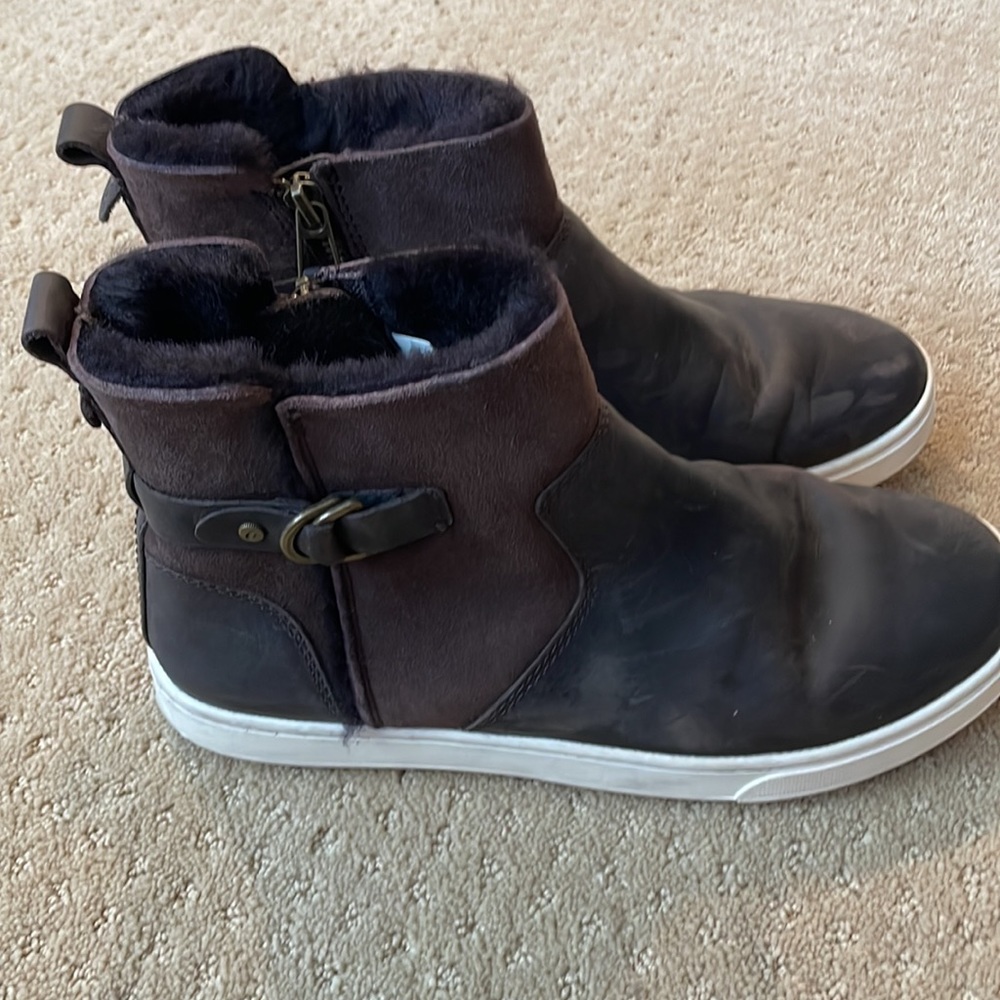 Olukai boots